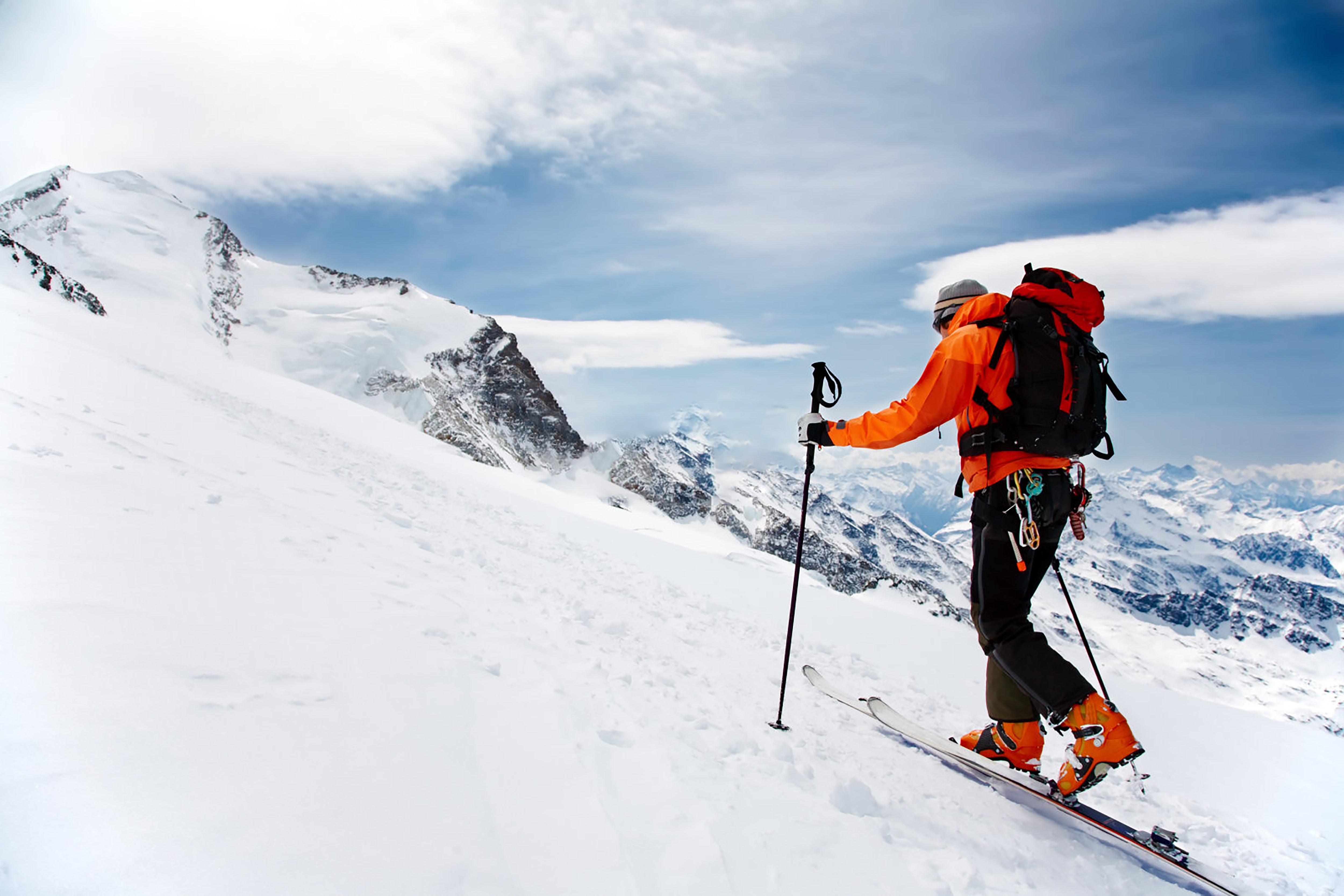 A Practical Buying Guide for Heated Ski Gloves