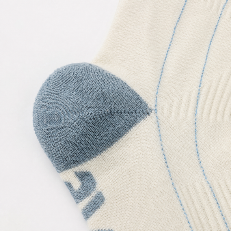 Laden Sie das Bild in Galerie -Viewer, SOS205G3 App-Controlled Heated Ski Socks