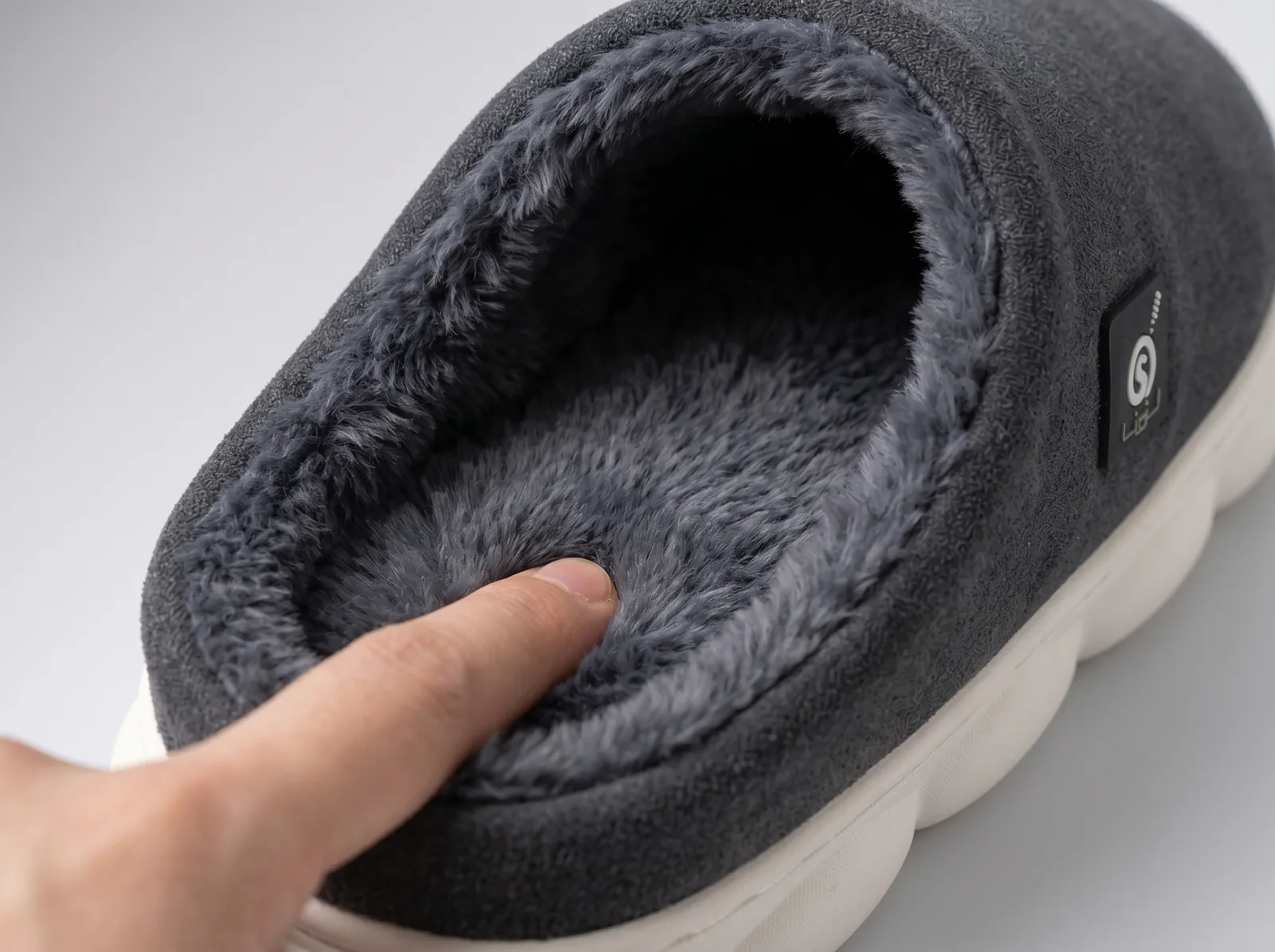 All-Day Heated Comfort - Savior Heat Unisex Rechargeable Heated Slippers