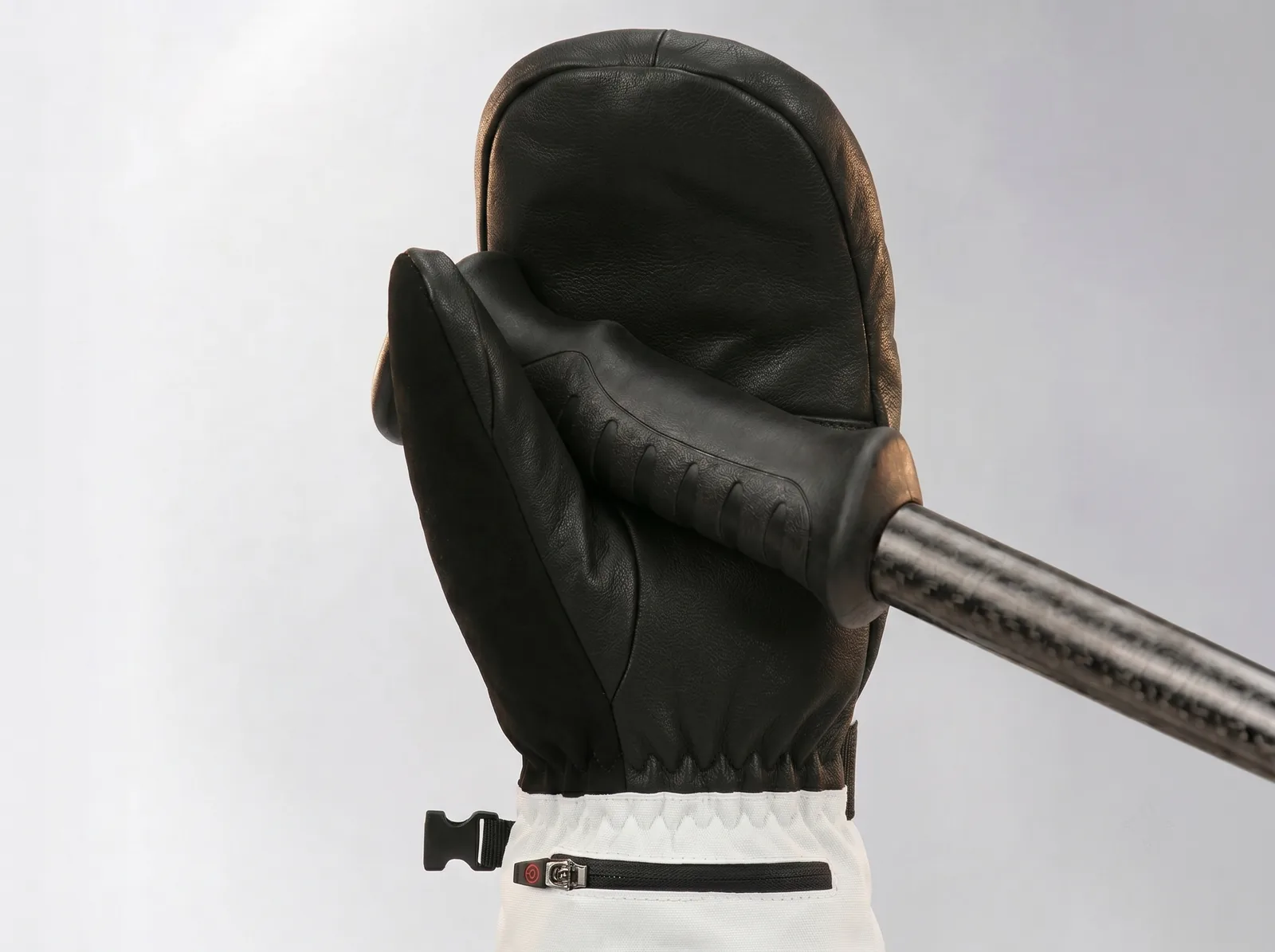 Reinforced Anti-Slip Grip - Savior Heat SKGU11MW 3000mAh Heated Snow Mittens