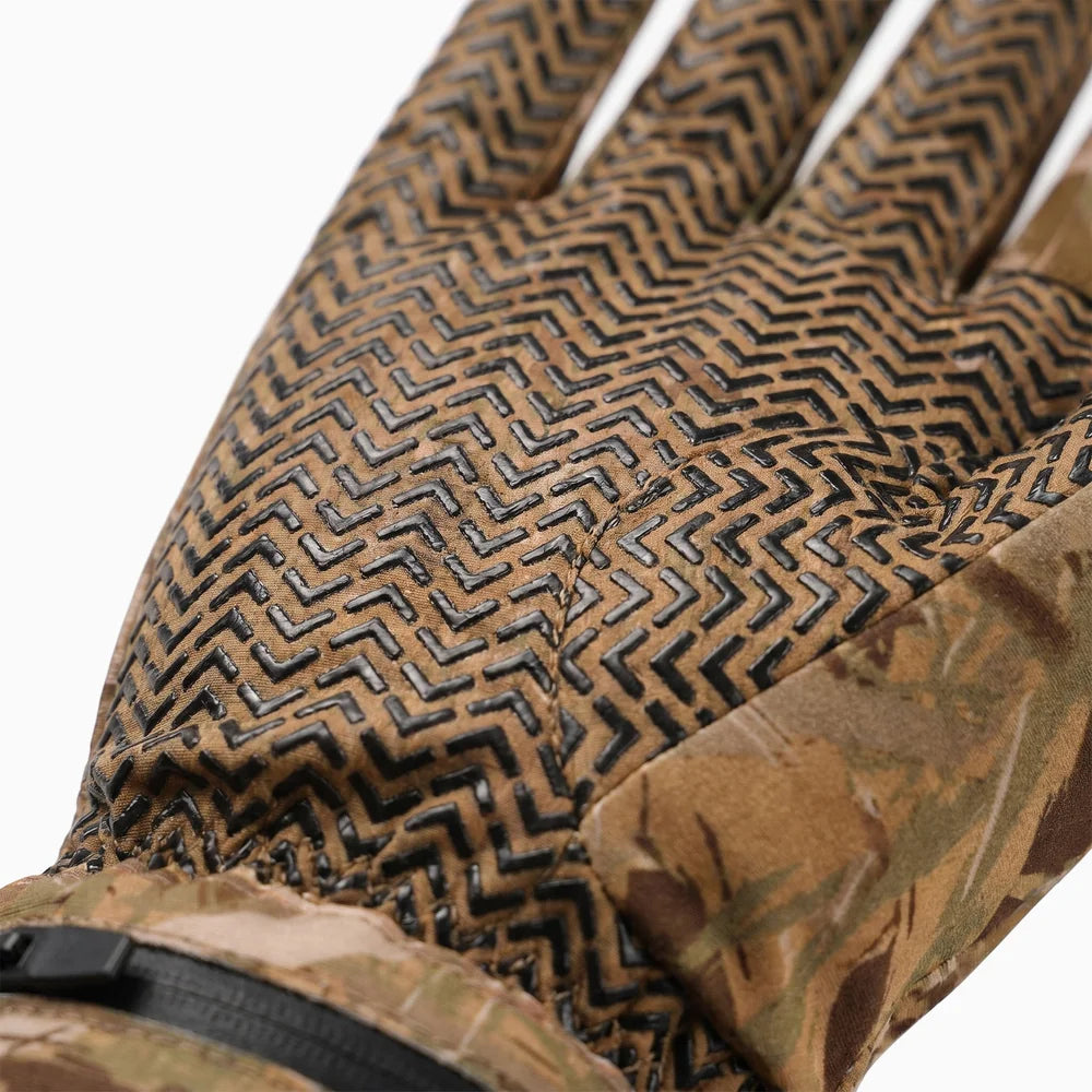 Anti-slip palm detail of Marsh Camo Hunting Gloves