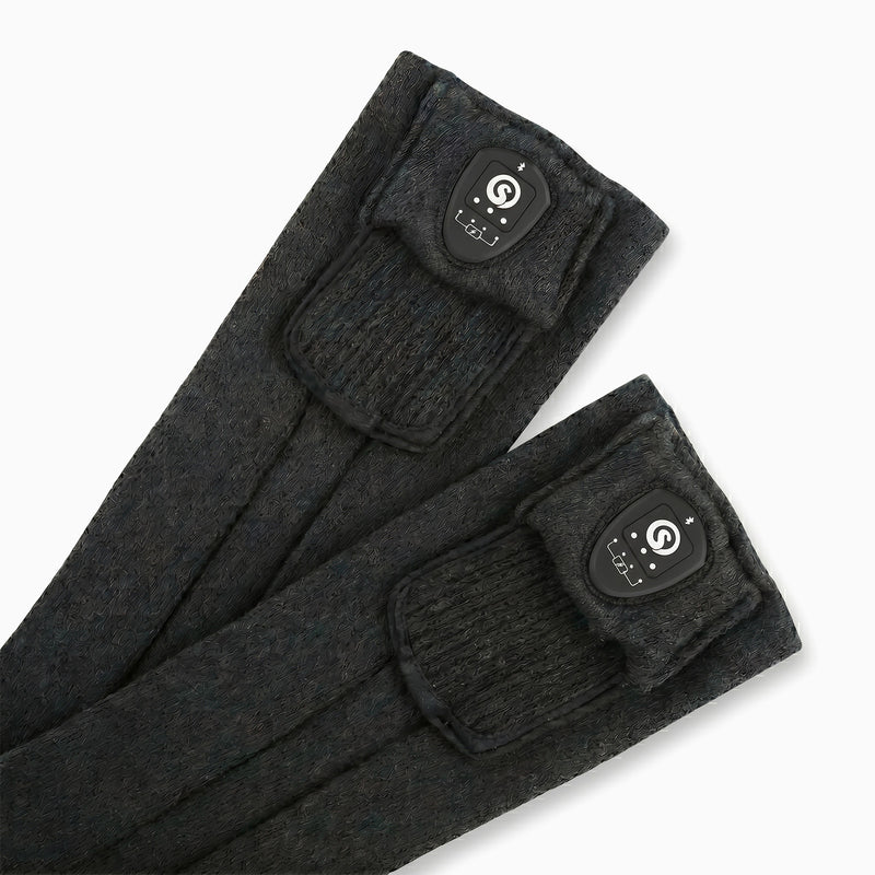 Cargue la imagen en el visor de la galería, These heated socks feature an upgraded cap-style battery compartment design that securely holds the battery in place, even during intense movement, for enhanced stability.

