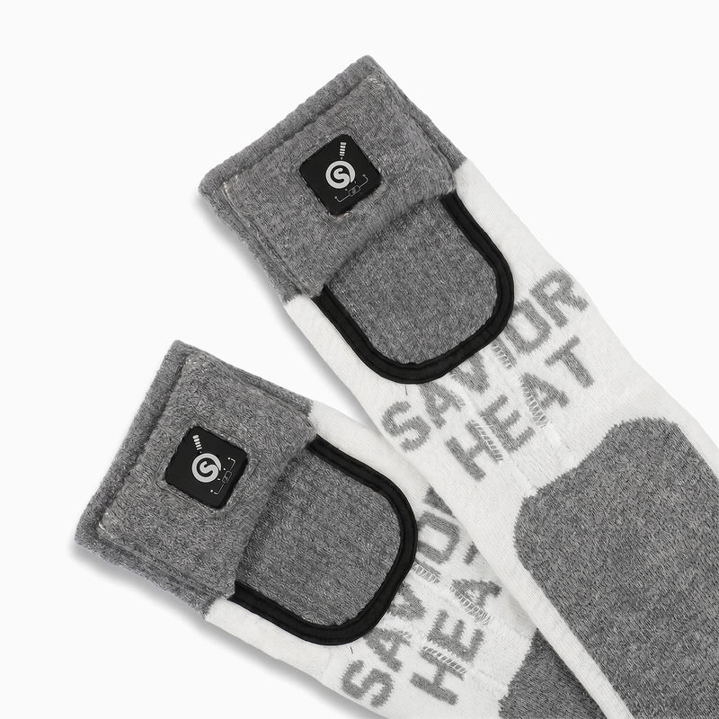Cargue la imagen en el visor de la galería, These heated socks feature an upgraded cap-style battery compartment design that securely holds the battery in place, even during intense movement, for enhanced stability.
